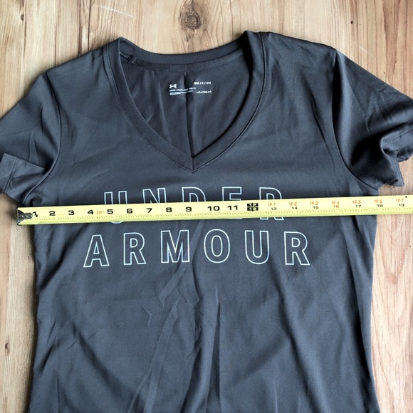 NEW UNDER ARMOUR Heatgear Tee Shirt V Neck Gray Small Women’s UNISEX NWOT - Picture 9 of 16
